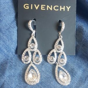 Chandelier earrings